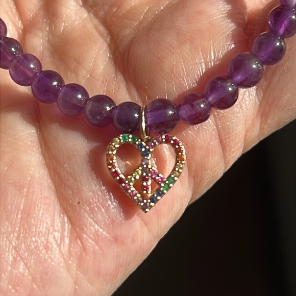 Sydney Evan 14K Gold & Rainbow Peace
Heart on Amethyst - Picture 5 of 7